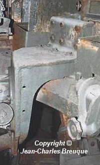 Box without loader's seat